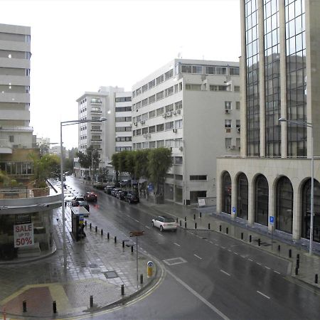 Skin Suites-Luxury Living Nikosia Bagian luar foto