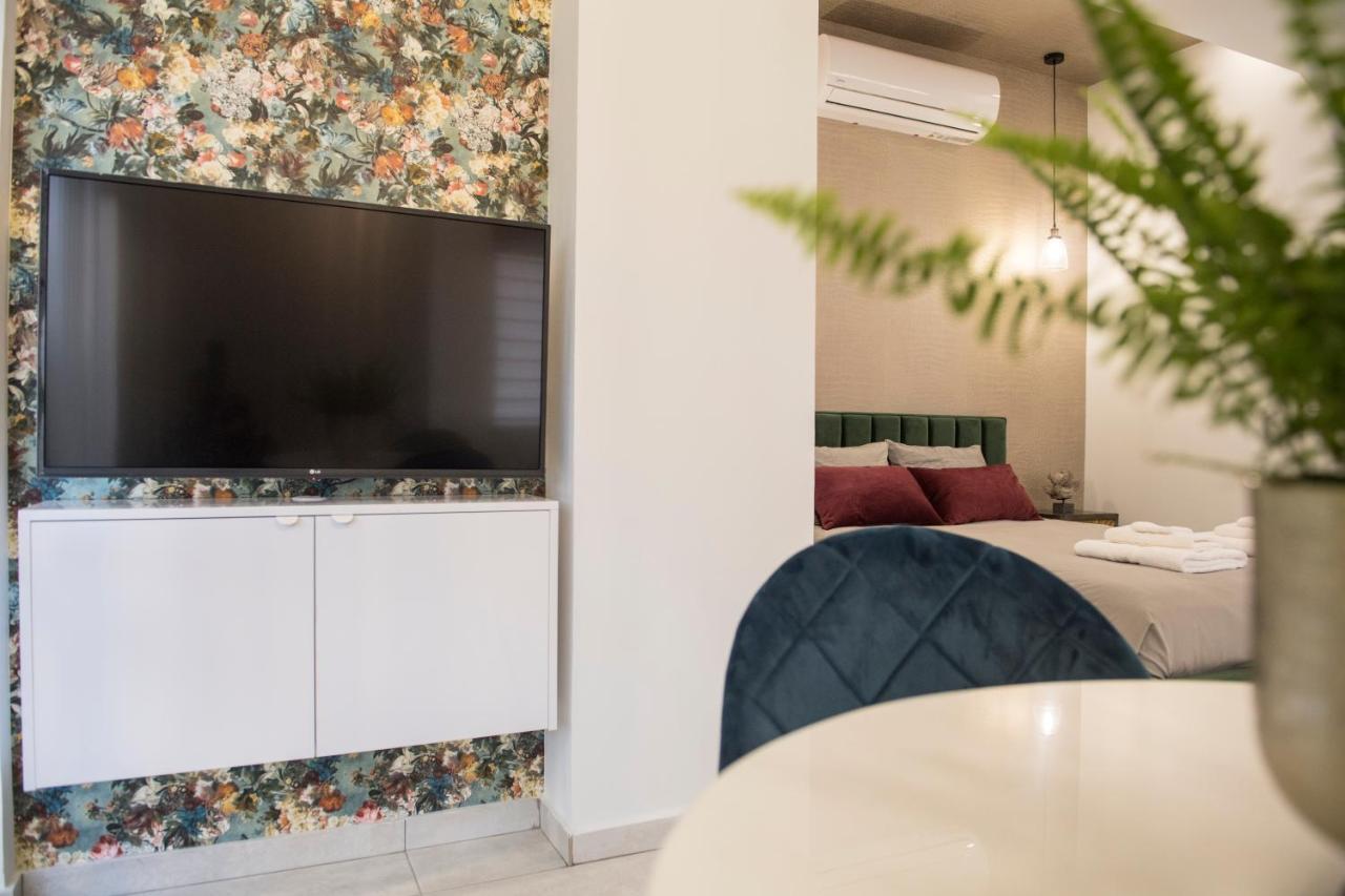 Skin Suites-Luxury Living Nikosia Bagian luar foto
