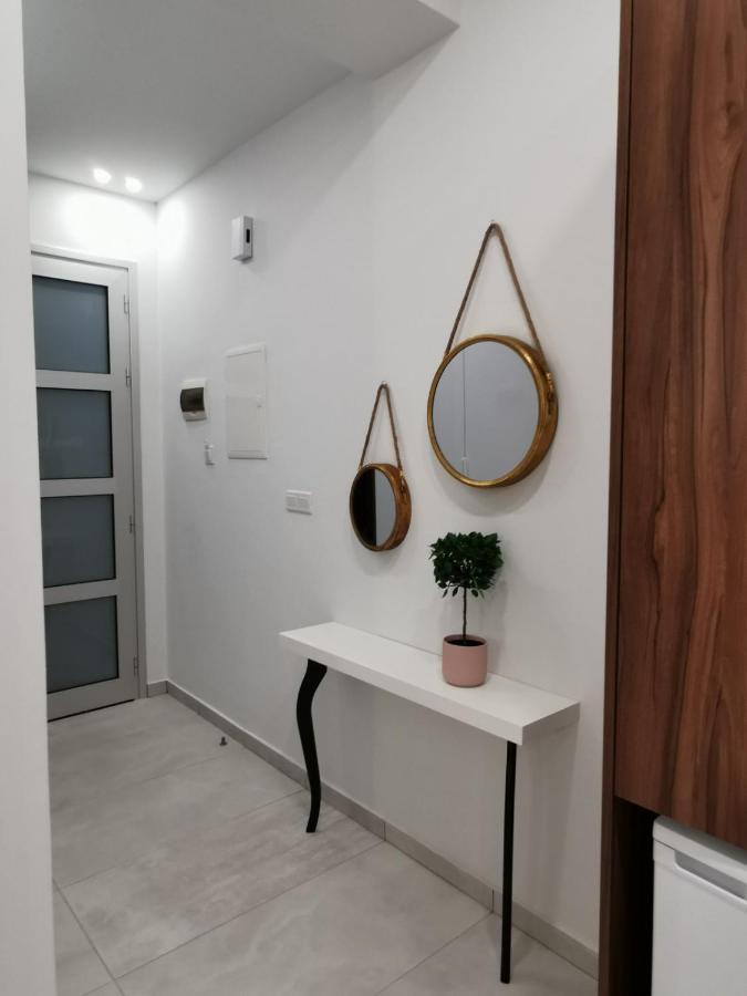 Skin Suites-Luxury Living Nikosia Bagian luar foto