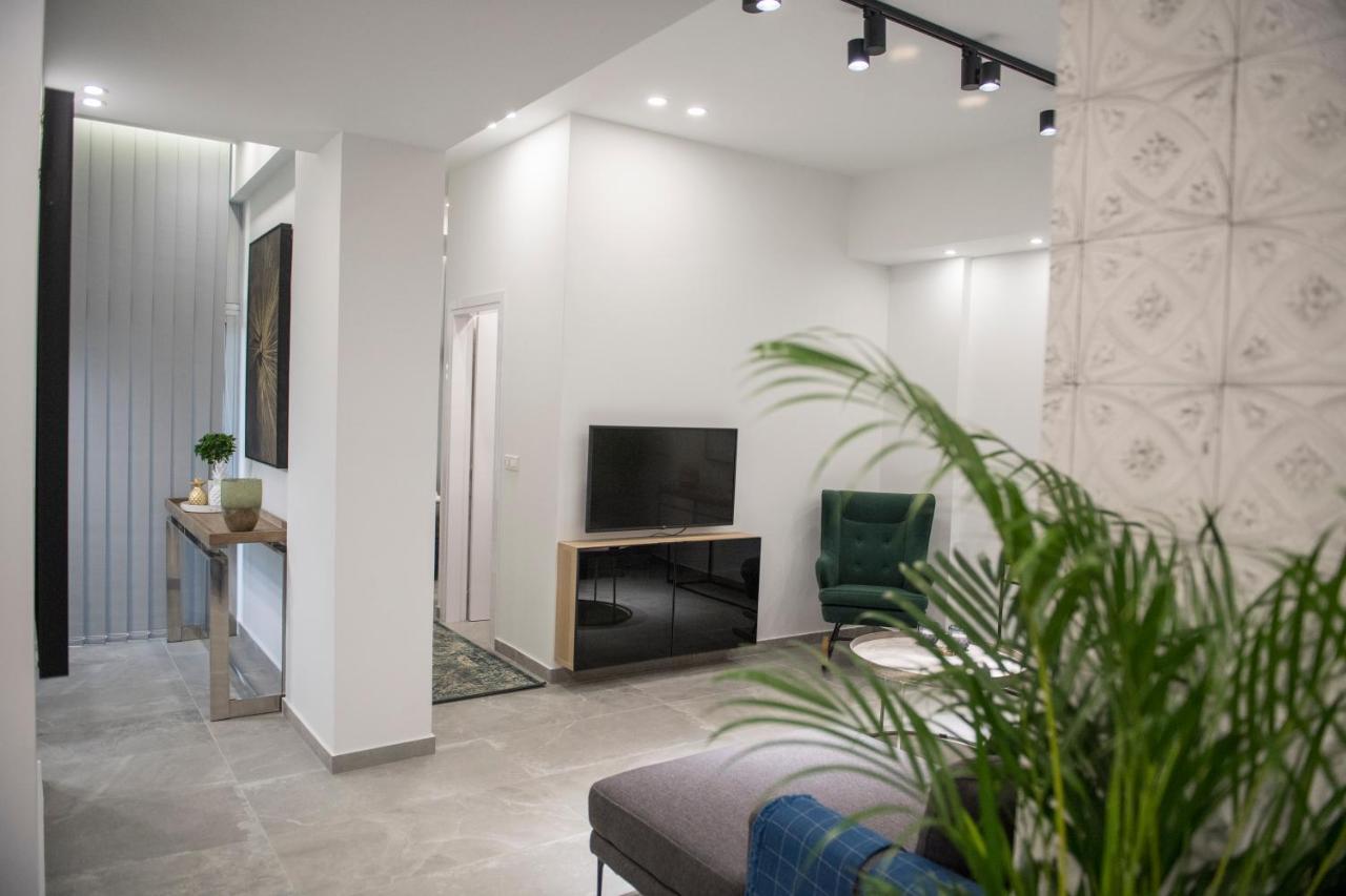 Skin Suites-Luxury Living Nikosia Bagian luar foto